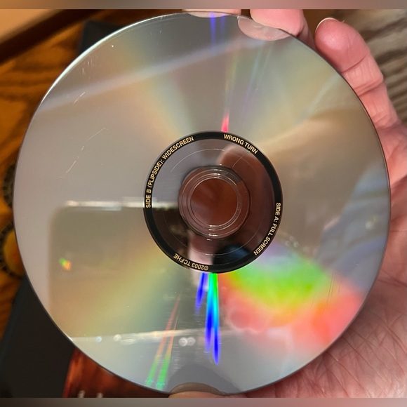 ‼️SOLD‼️ Wrong Turn (DVD) By: Summit Entertainment Presents 🎃 - Picture 12 of 13